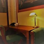 Courage Hotel