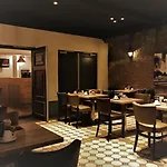 Courage Hotel