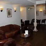 Courage Hotel