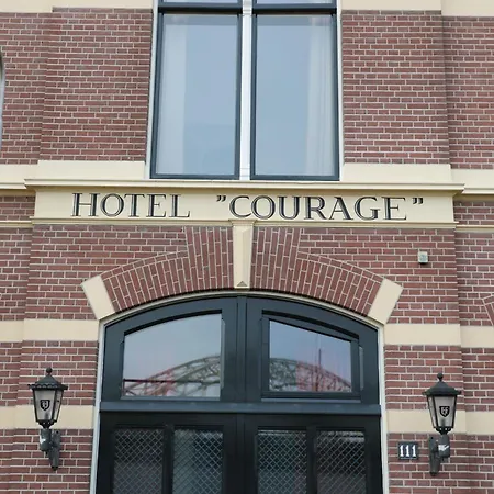 فندق Courage نايميخين