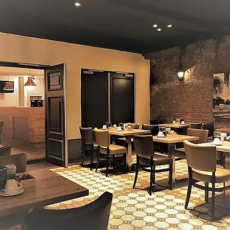 酒店 Courage 奈梅亨