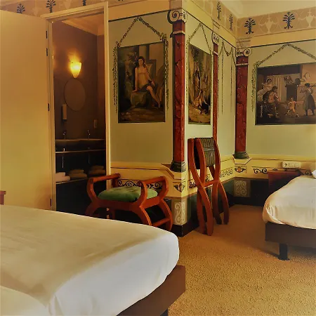 Courage Hotel