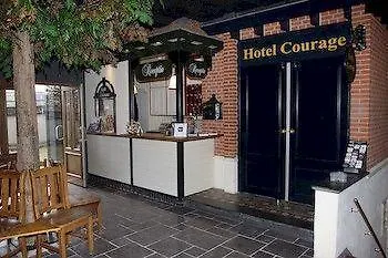 Courage Hotel