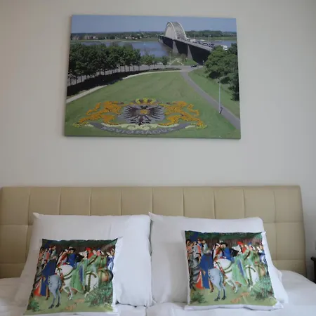 Courage Hotel