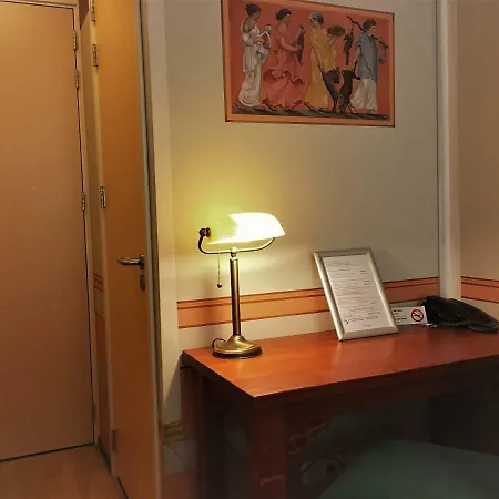 Courage Waalkade 3*